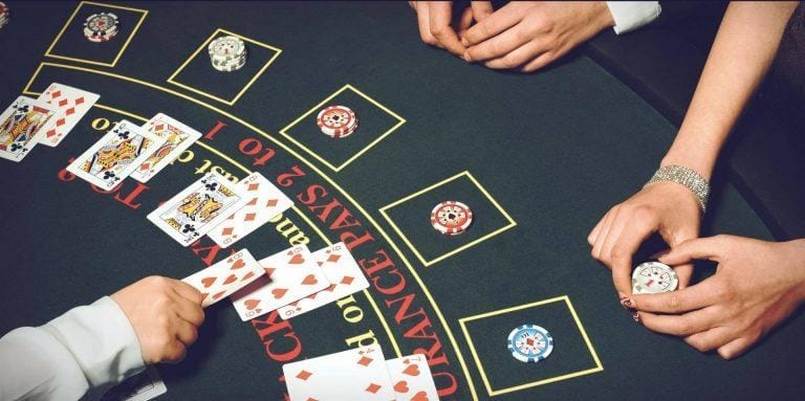 Cách chơi blackjack với các chia sẻ chi tiết từng bước
